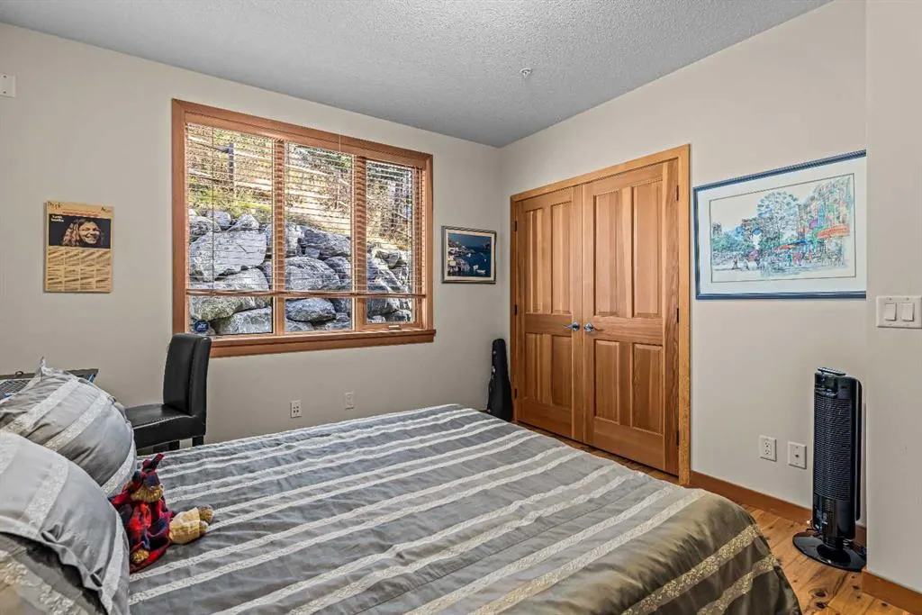137 wapiti Close #140