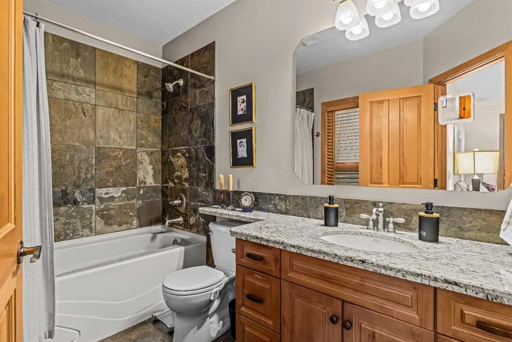 137 wapiti Close #140