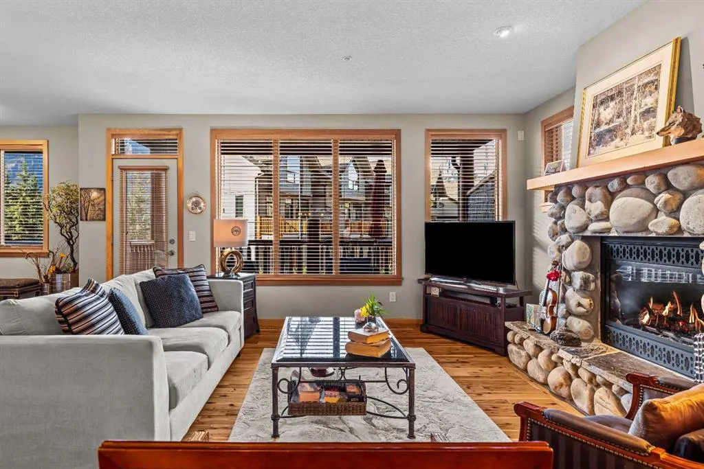 137 wapiti Close #140