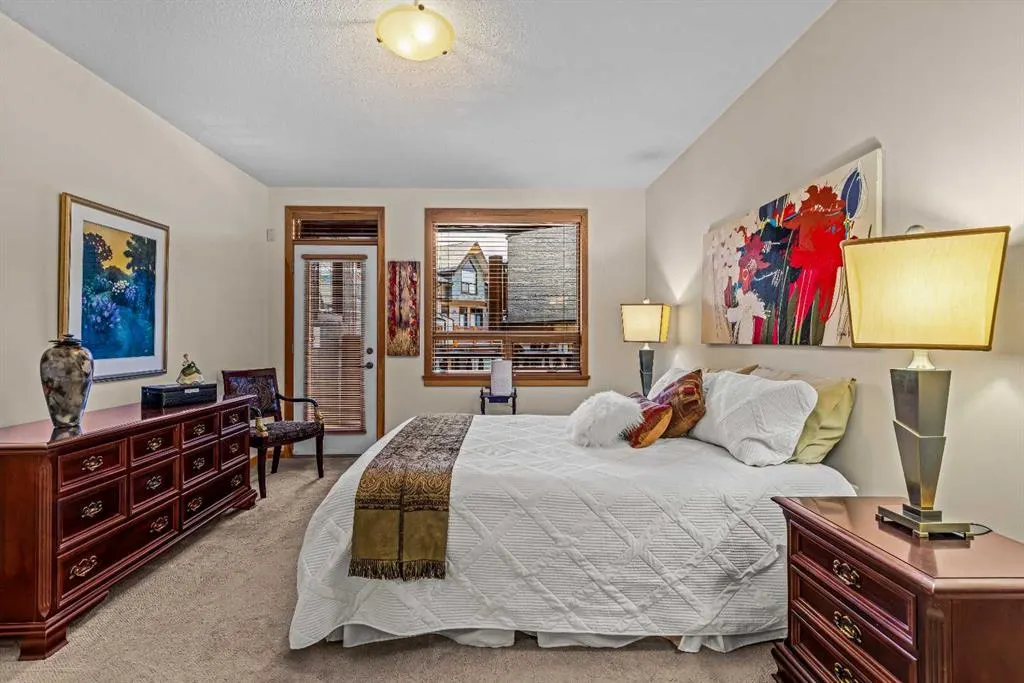 137 wapiti Close #140