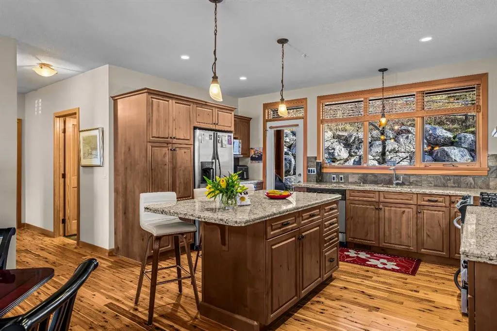 137 wapiti Close #140