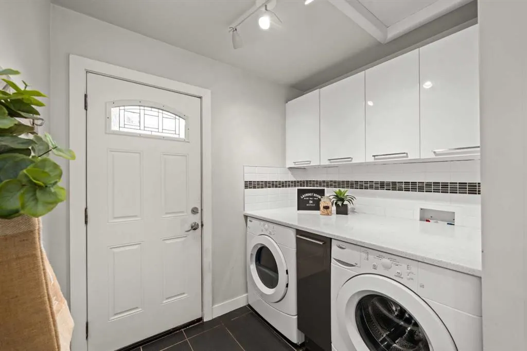92 Chinook Drive SW