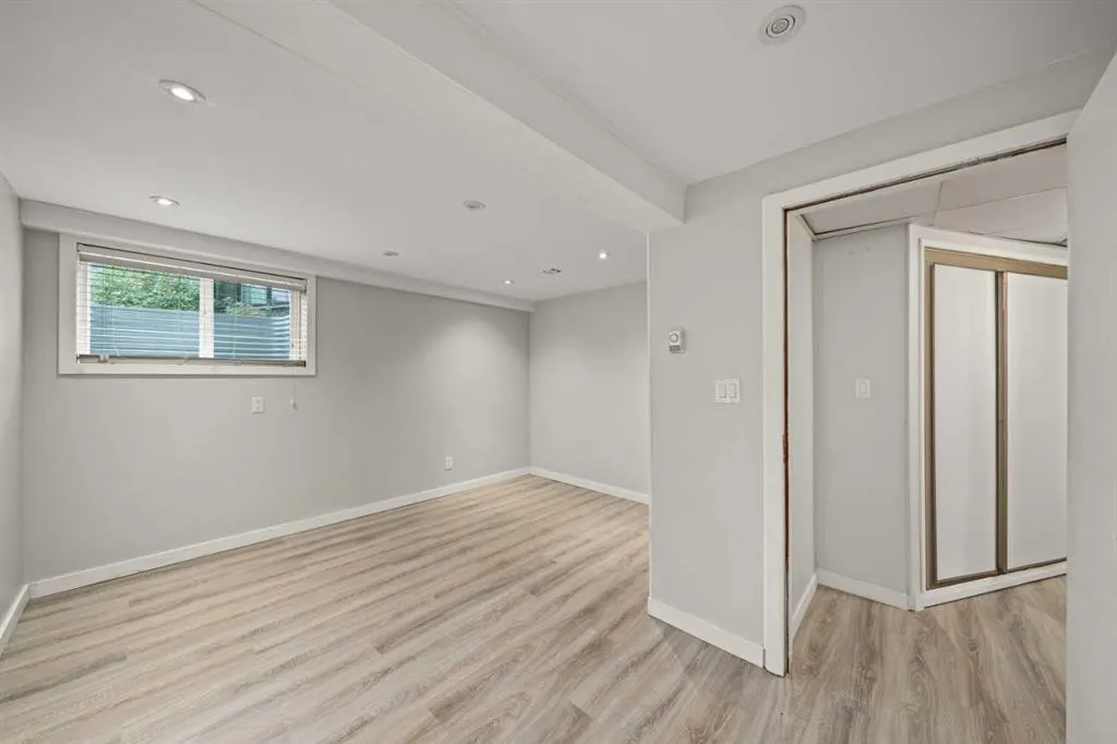 92 Chinook Drive SW