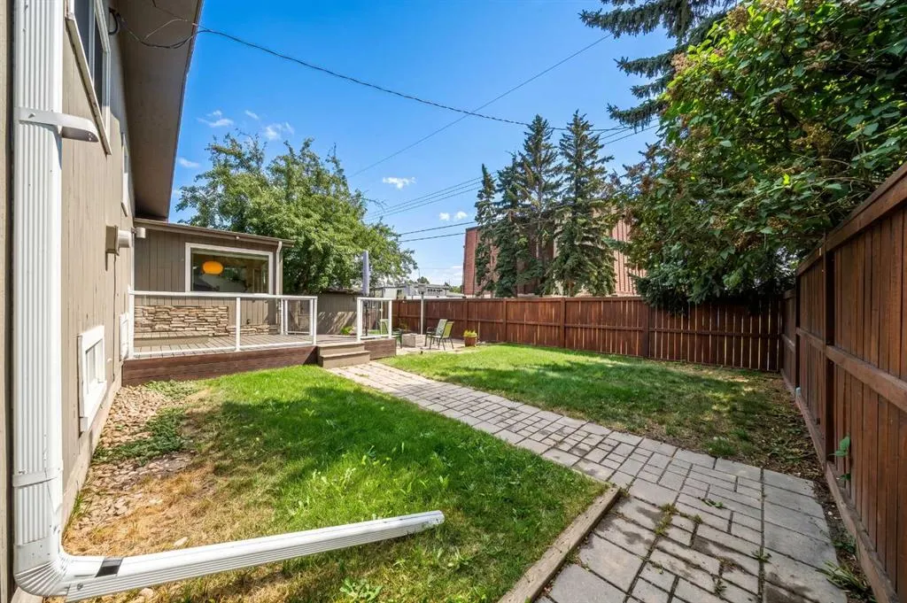 92 Chinook Drive SW