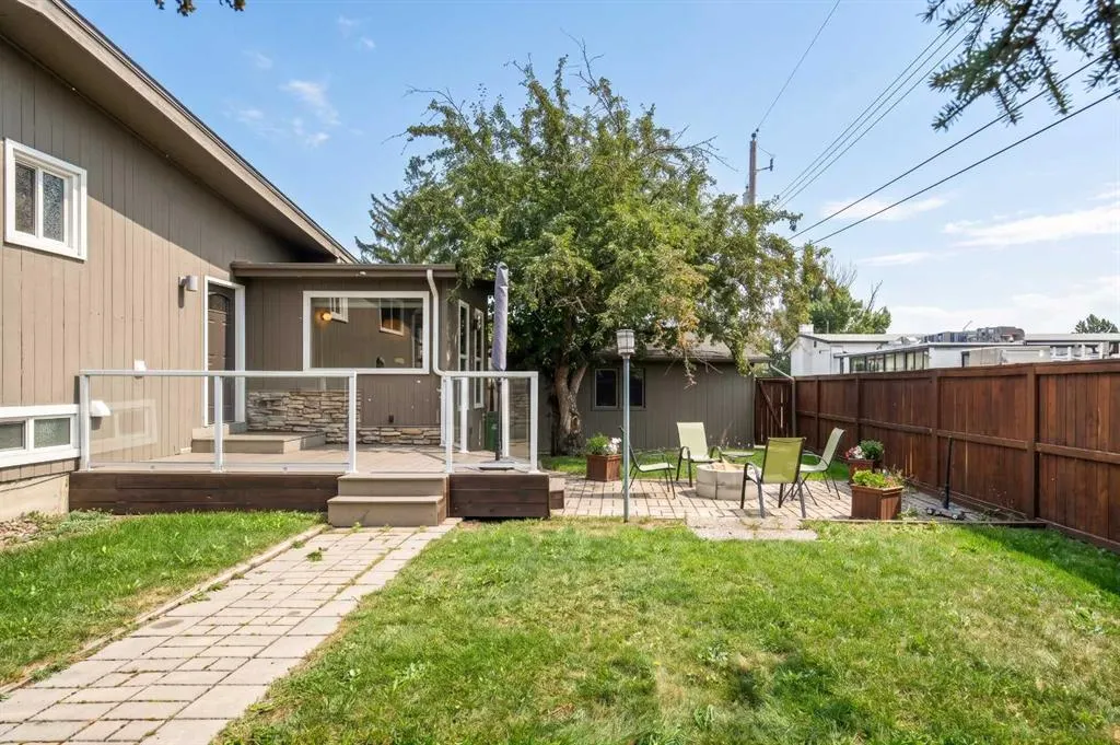92 Chinook Drive SW