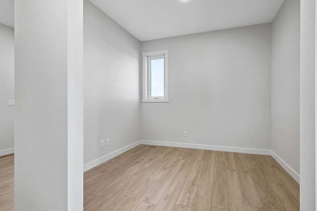322 Hotchkiss Common SE