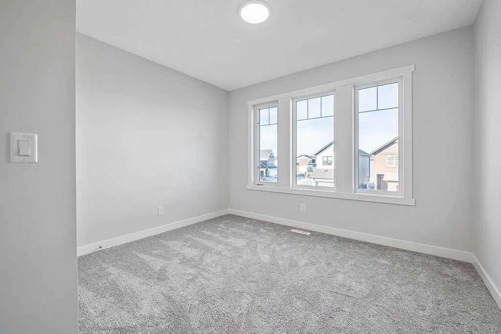 322 Hotchkiss Common SE