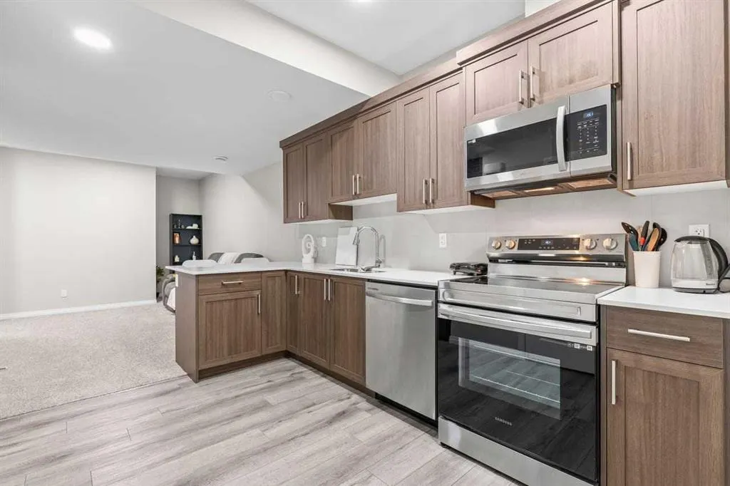 109 Mallard Grove SE
