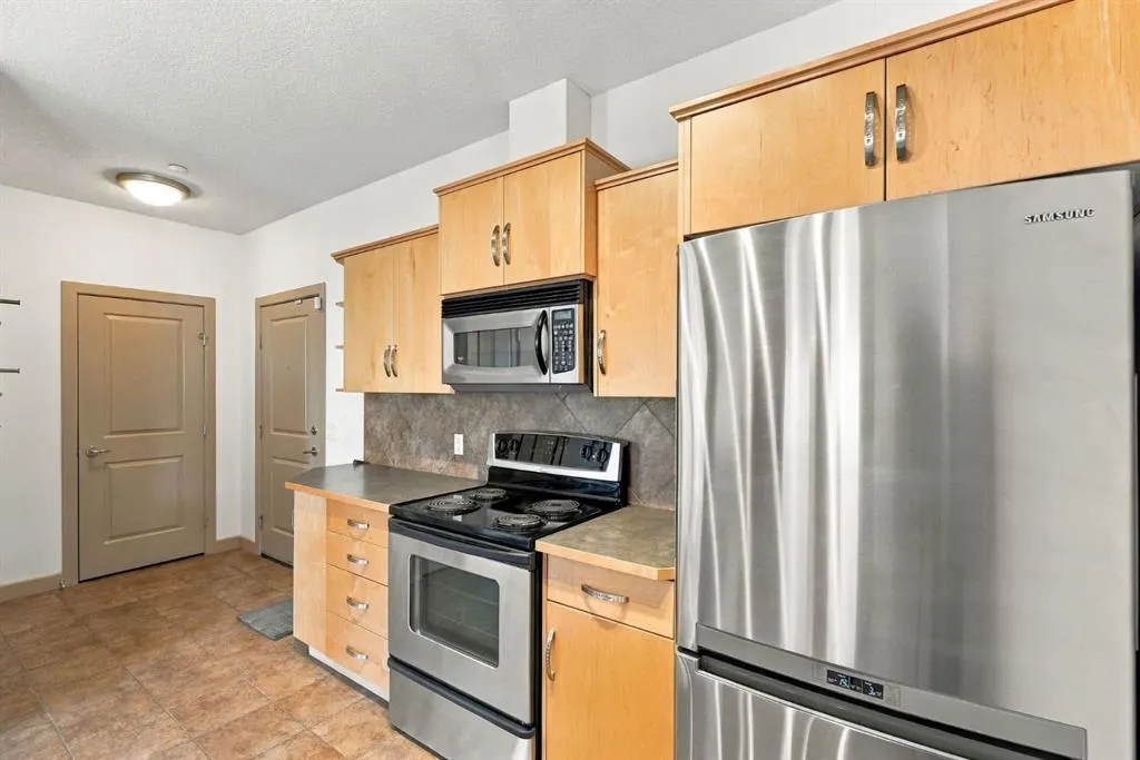 910 18 Avenue SW #107