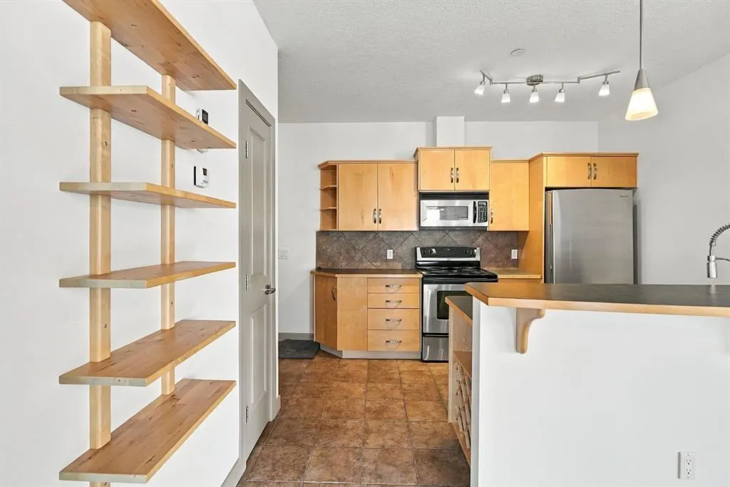 910 18 Avenue SW #107