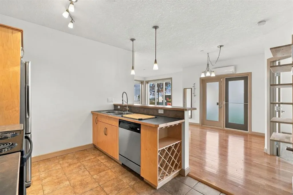 910 18 Avenue SW #107