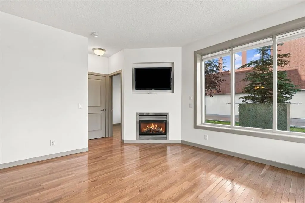 910 18 Avenue SW #107