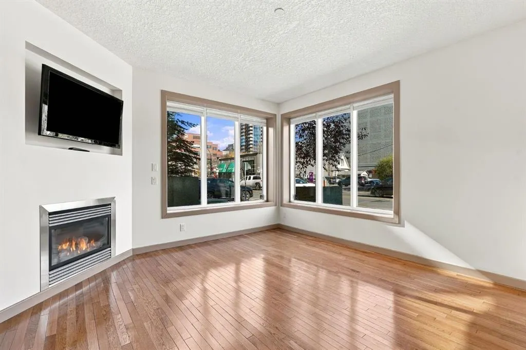 910 18 Avenue SW #107