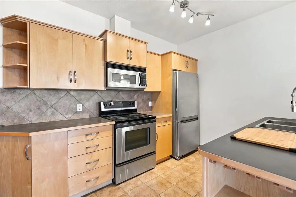 910 18 Avenue SW #107