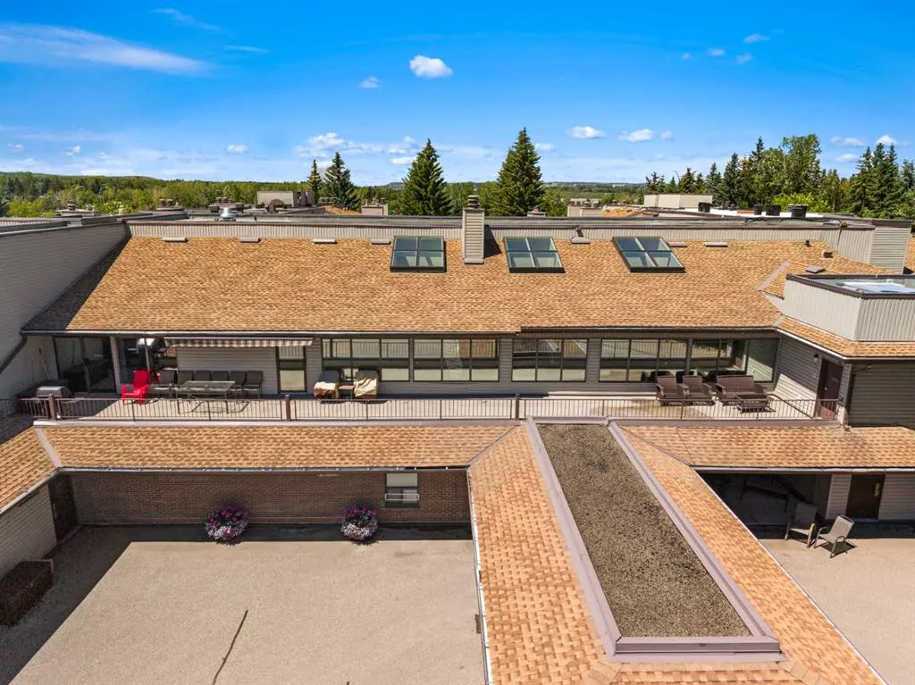 2425 90 Avenue SW #207
