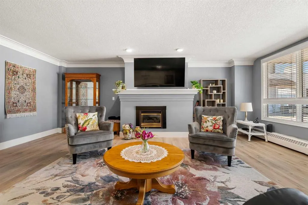 2425 90 Avenue SW #207