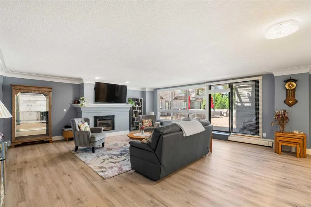 2425 90 Avenue SW #207