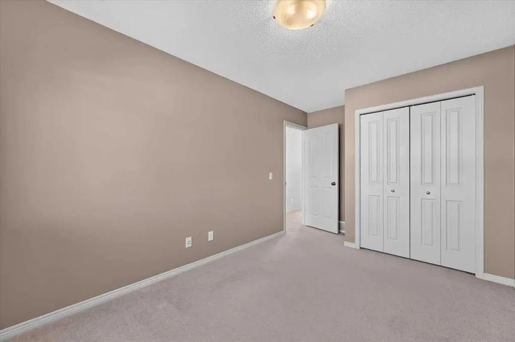 238 New Brighton Circle SE