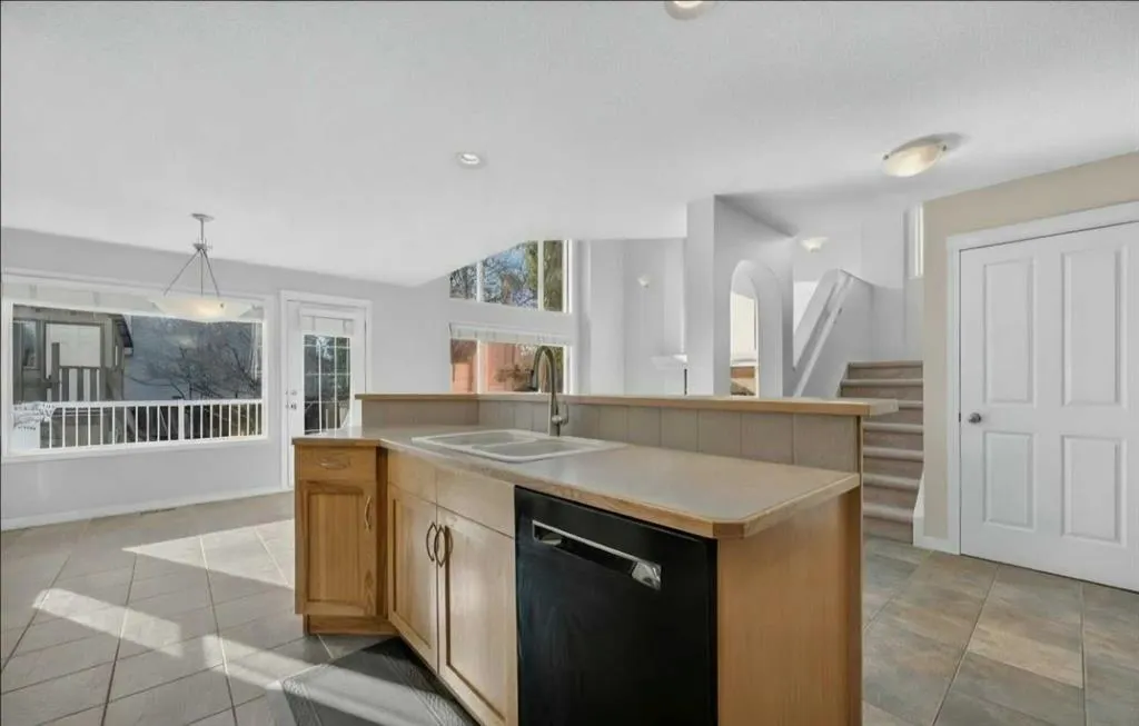 238 New Brighton Circle SE