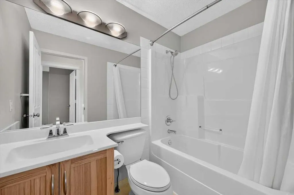 238 New Brighton Circle SE