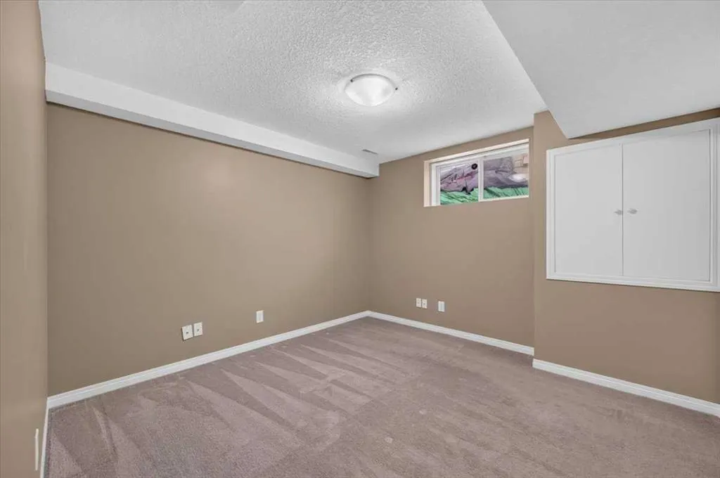 238 New Brighton Circle SE