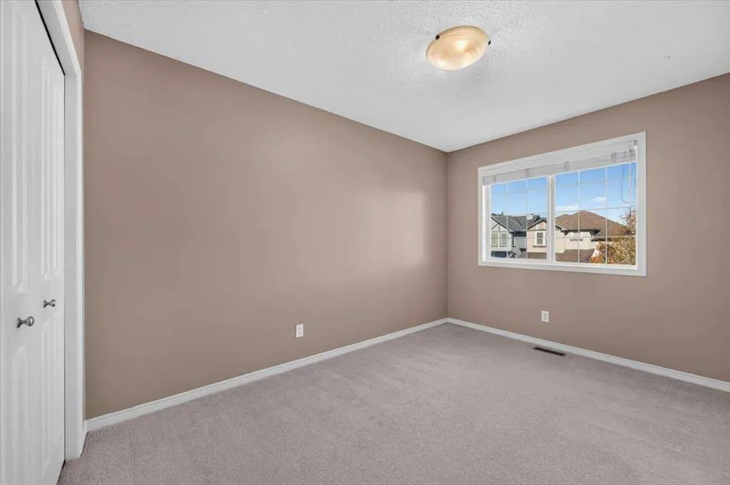 238 New Brighton Circle SE
