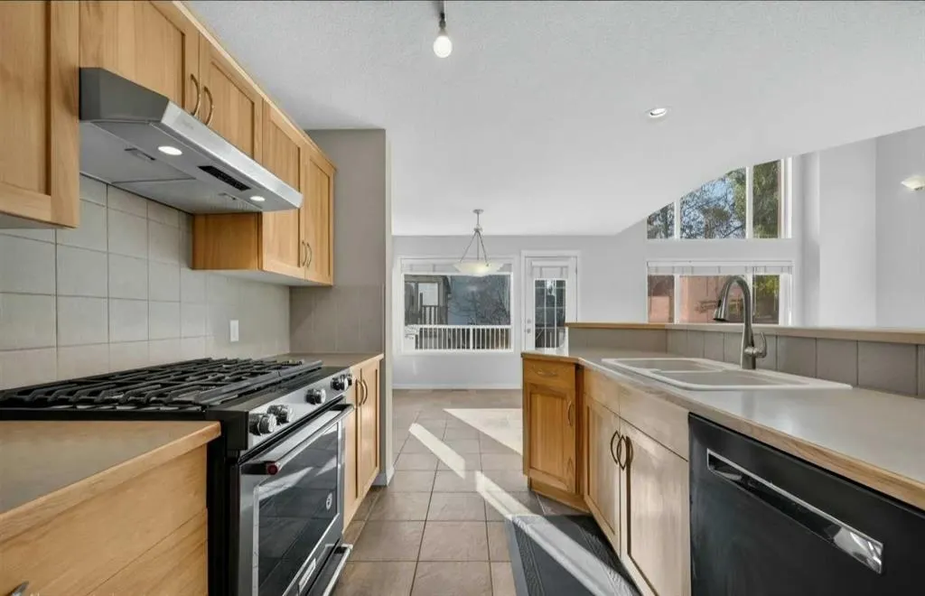 238 New Brighton Circle SE