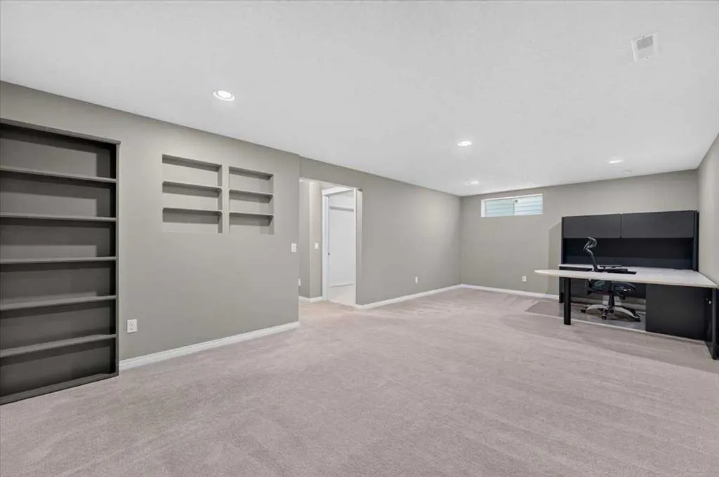 238 New Brighton Circle SE