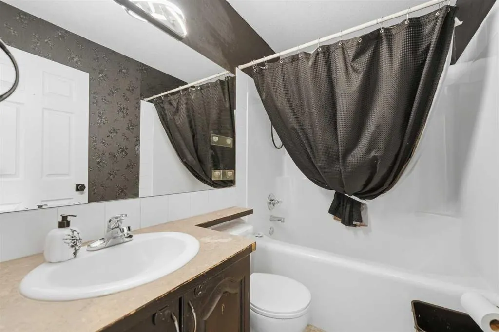 1702 Strathcona Place