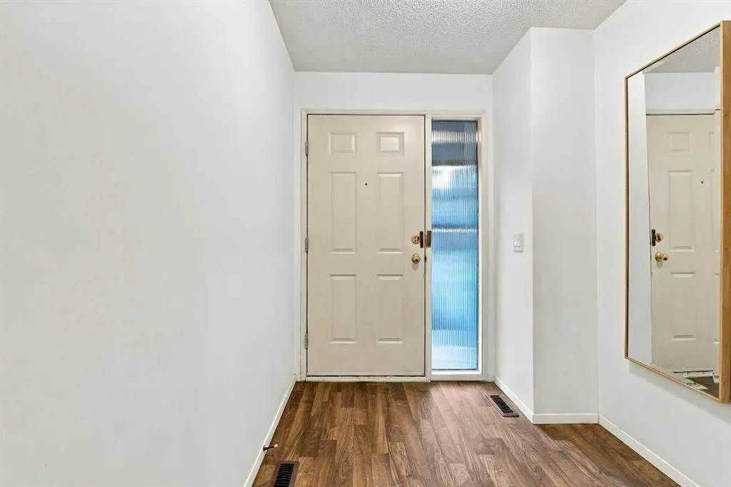 69 Glamis Gardens SW