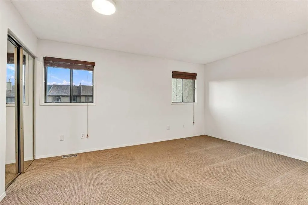 69 Glamis Gardens SW
