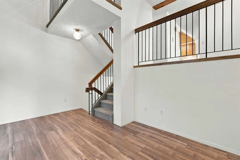 69 Glamis Gardens SW