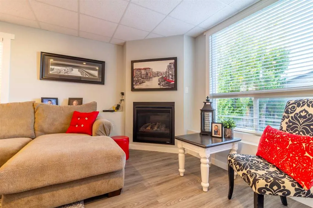 454 Twinriver Road W