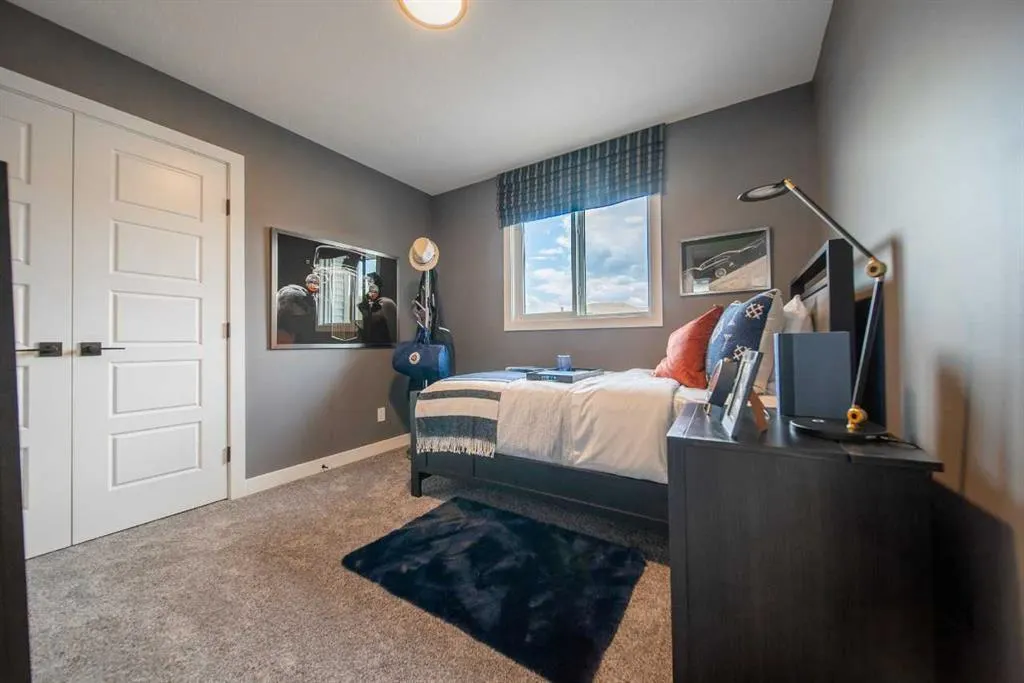 2104 Lancaster Heights SE