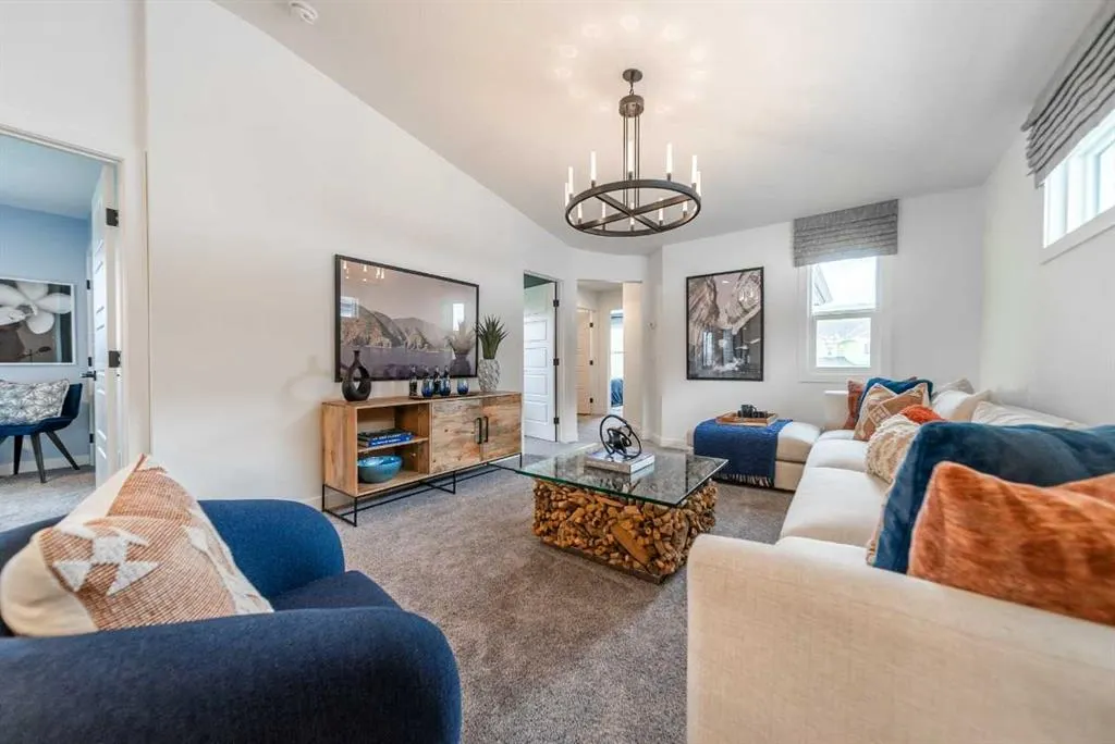 2104 Lancaster Heights SE