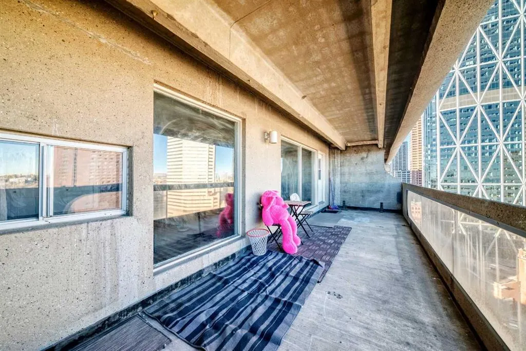 221 6 Avenue SE #2110