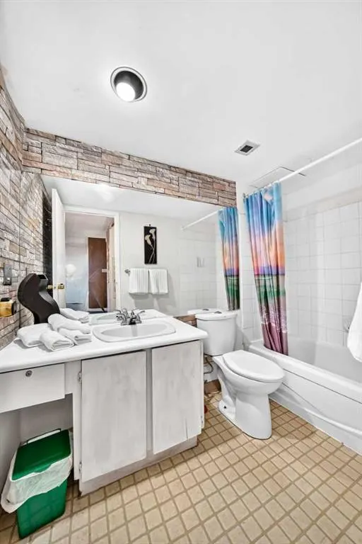 221 6 Avenue SE #2110