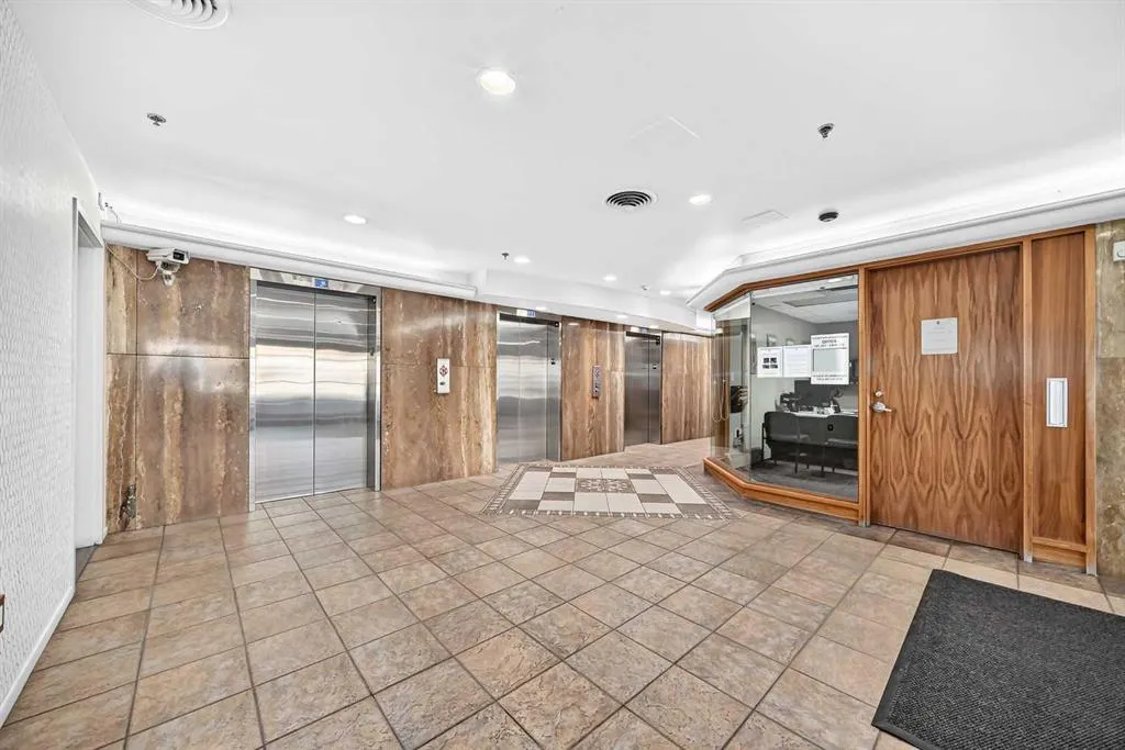 221 6 Avenue SE #2110