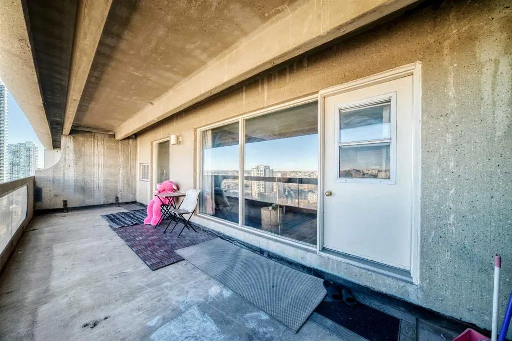 221 6 Avenue SE #2110