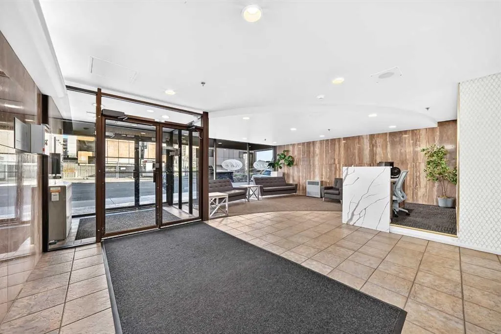 221 6 Avenue SE #2110