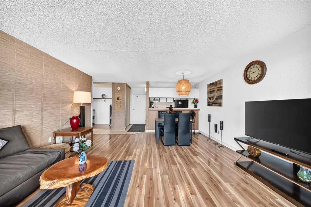 221 6 Avenue SE #2110