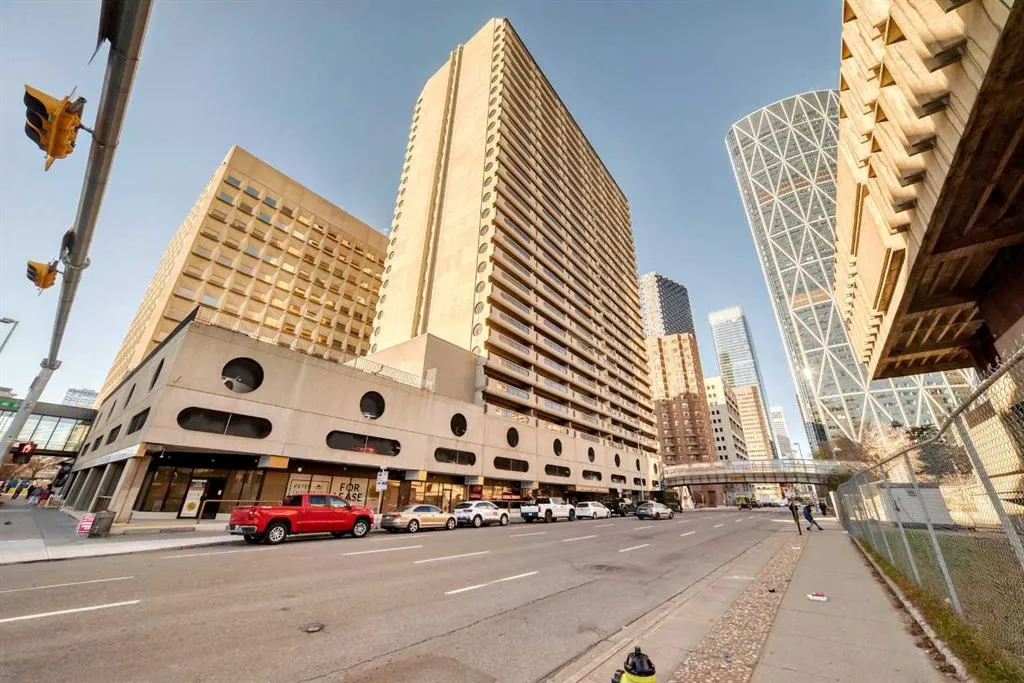 221 6 Avenue SE #2110