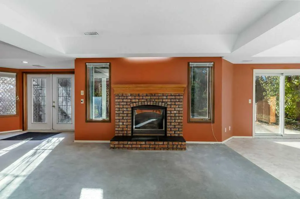 70 Riverview Circle