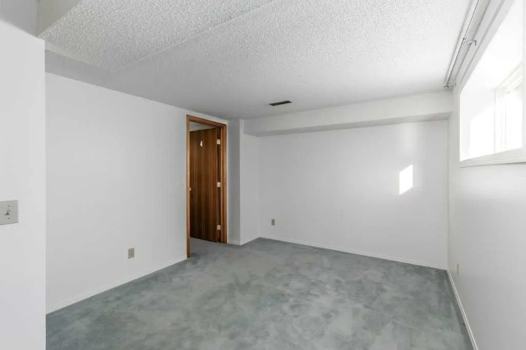 70 Riverview Circle