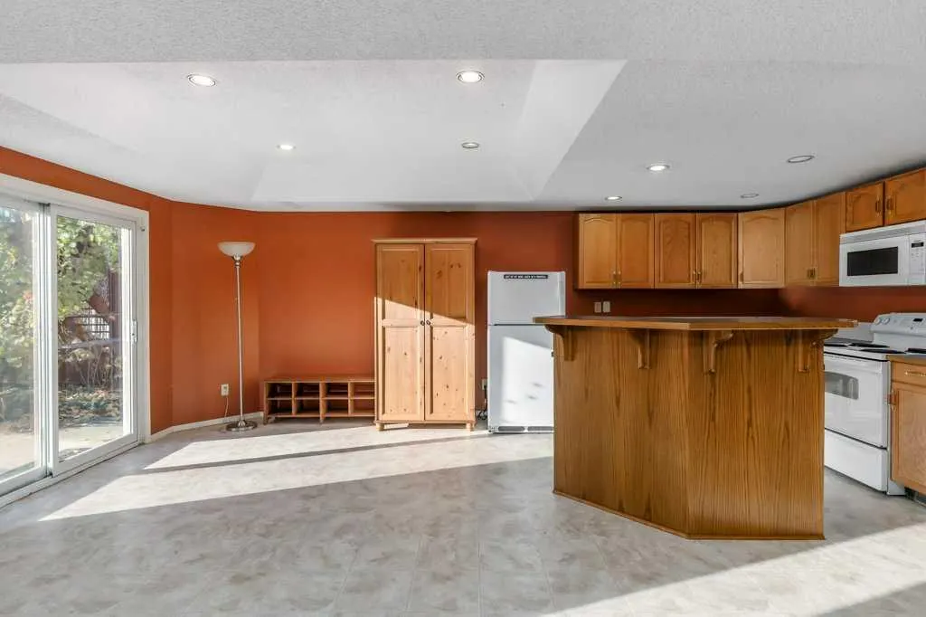 70 Riverview Circle