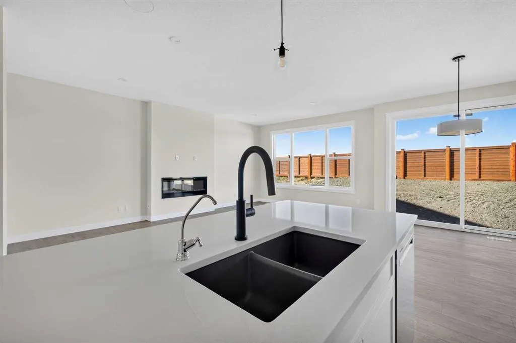 77 Royston Gardens NW