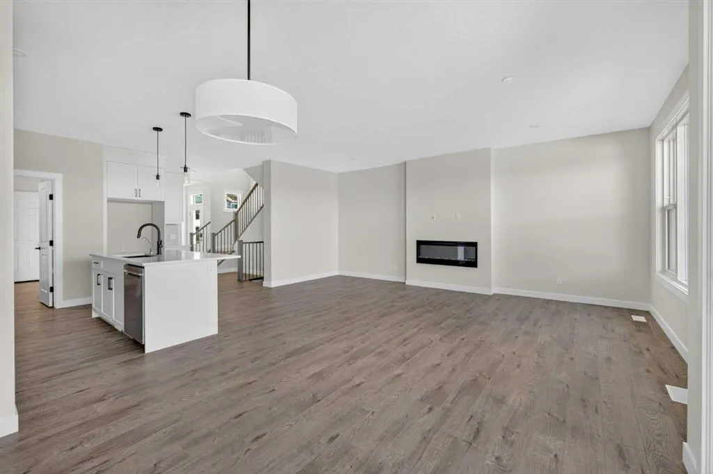 77 Royston Gardens NW