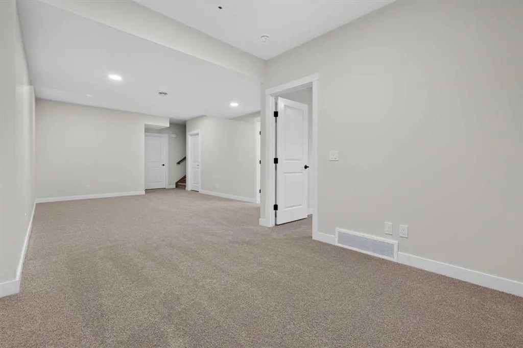 77 Royston Gardens NW