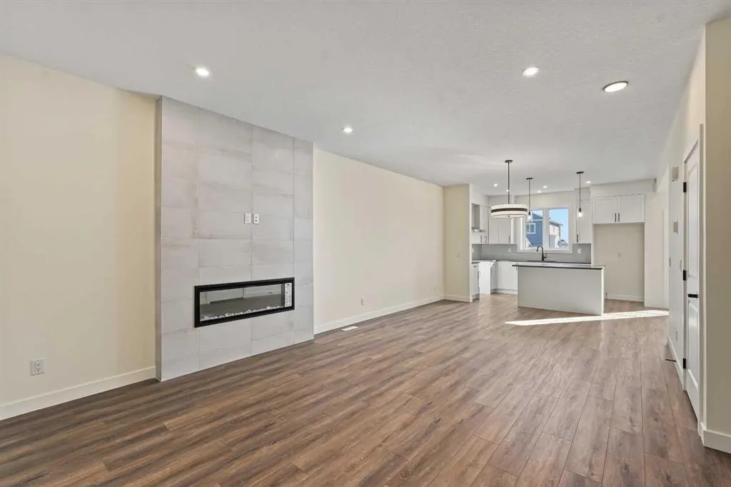 129 Bridgeport Gate