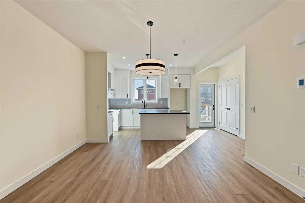 129 Bridgeport Gate